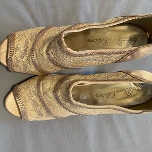 De Blossom Collection Cream Heels